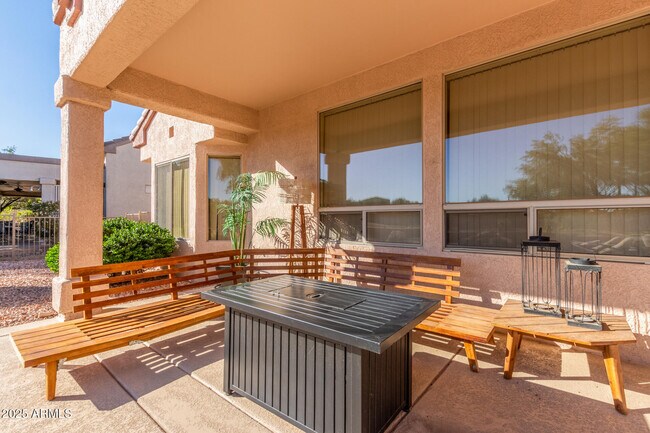 Building Photo - 16331 W Willow Creek Ln