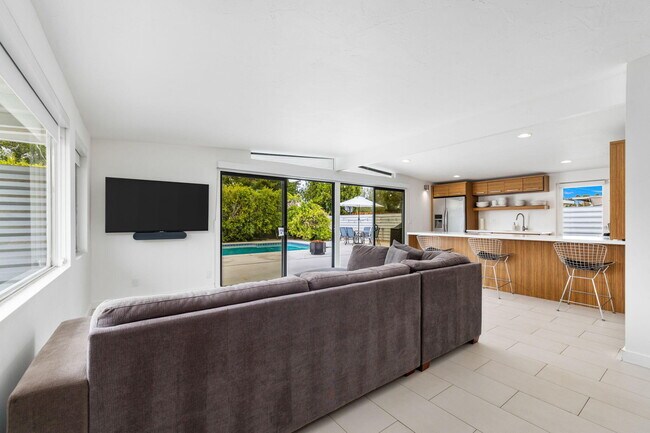 Building Photo - 45720 Abronia Trail
