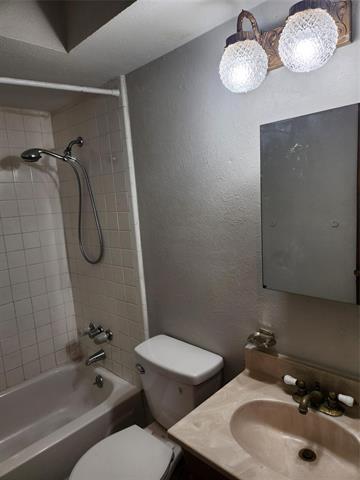 Building Photo - 12419 Sparrow Ct
