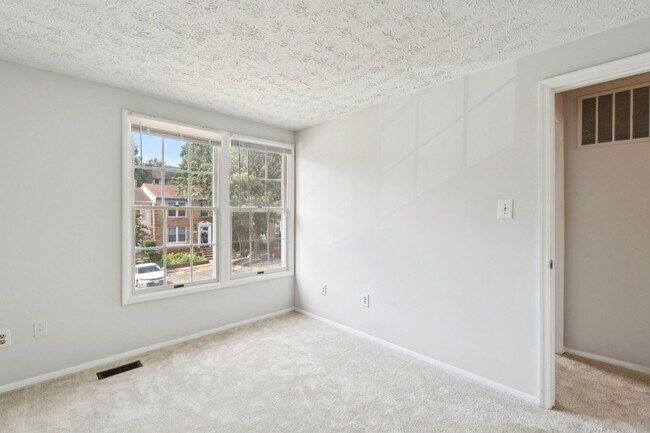 Building Photo - 7994 Tyson Oaks Cir