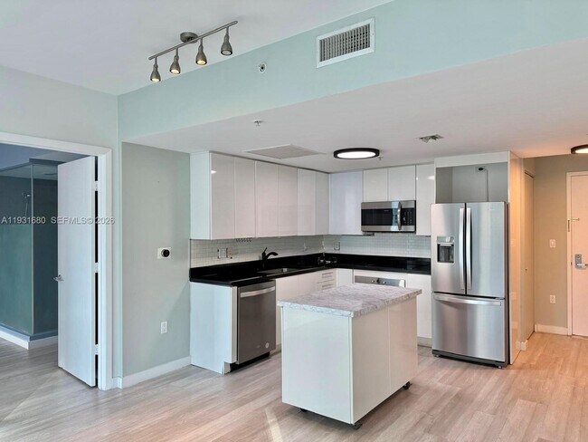 Building Photo - 92 SW 3rd St