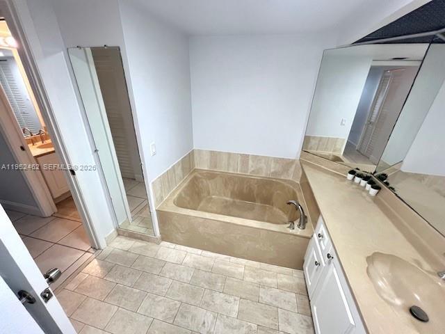 Building Photo - 1717 N Bayshore Dr