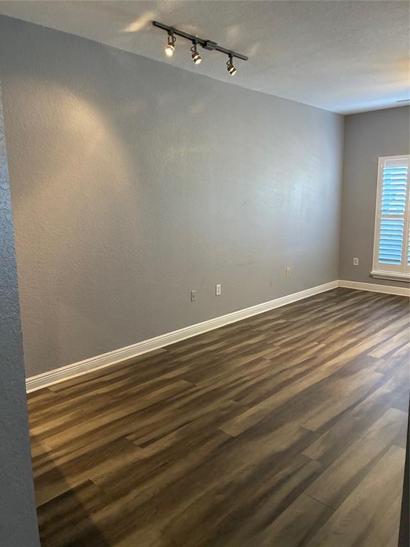 Building Photo - 501 S Moody Ave