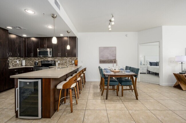 Building Photo - 5450 E Deer Valley Dr