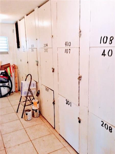 Building Photo - 625 Antioch Ave