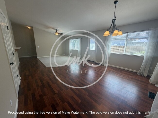 Building Photo - Beautiful 2 Bedroom Home Close to Downtown Gardnerville
