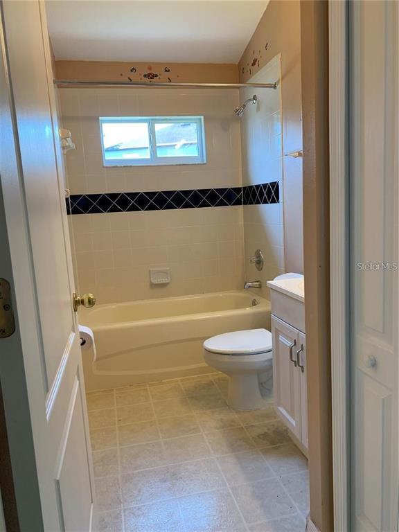 Building Photo - 4211 Hartford Lake Dr