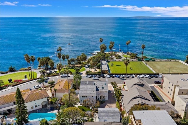 Building Photo - 450 Cliff Dr