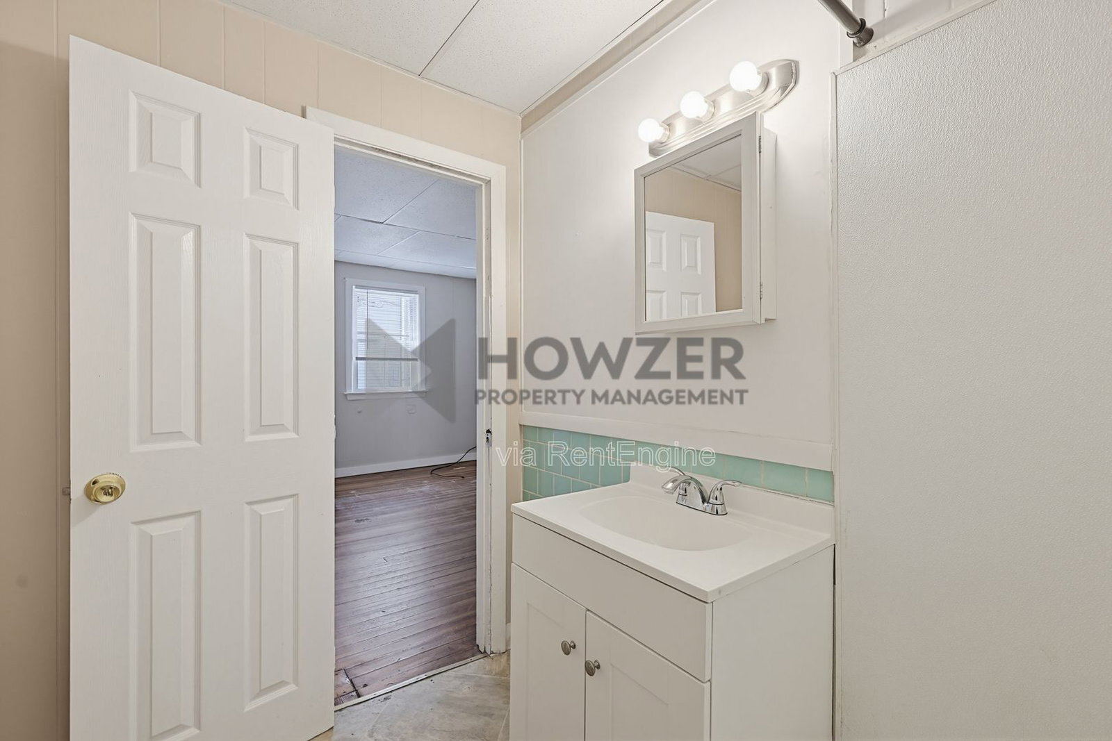 Building Photo - 116 Clark St