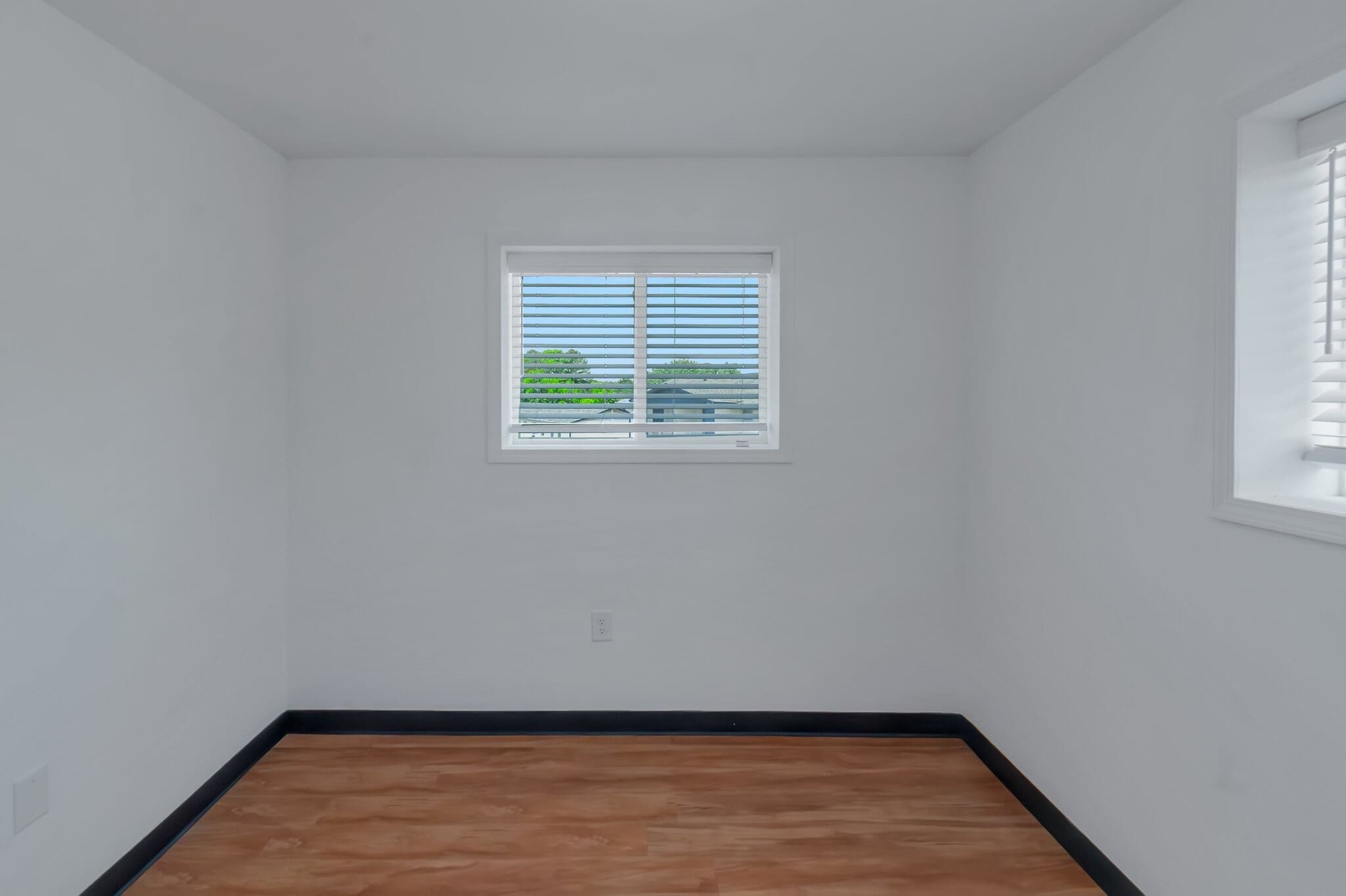 Building Photo - 3020 Delmar Ln NW