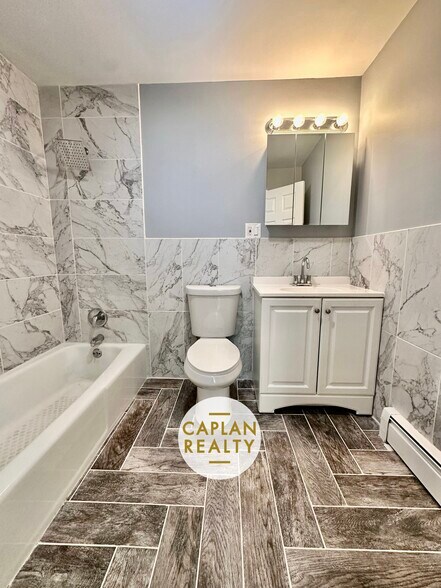 Building Photo - 46 Warren St