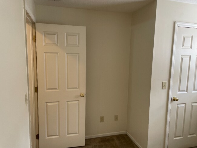 Building Photo - 1662 Summit St