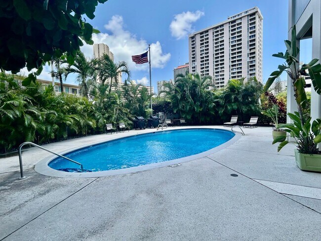 Building Photo - Waikiki! Marina Towers-Large, 2 Bdrm., 1.5 bath, cov'd pkg./washer/dryer in apt.