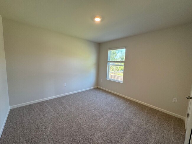 Building Photo - Brand New 5/3 House in Armuchee- $2,295
