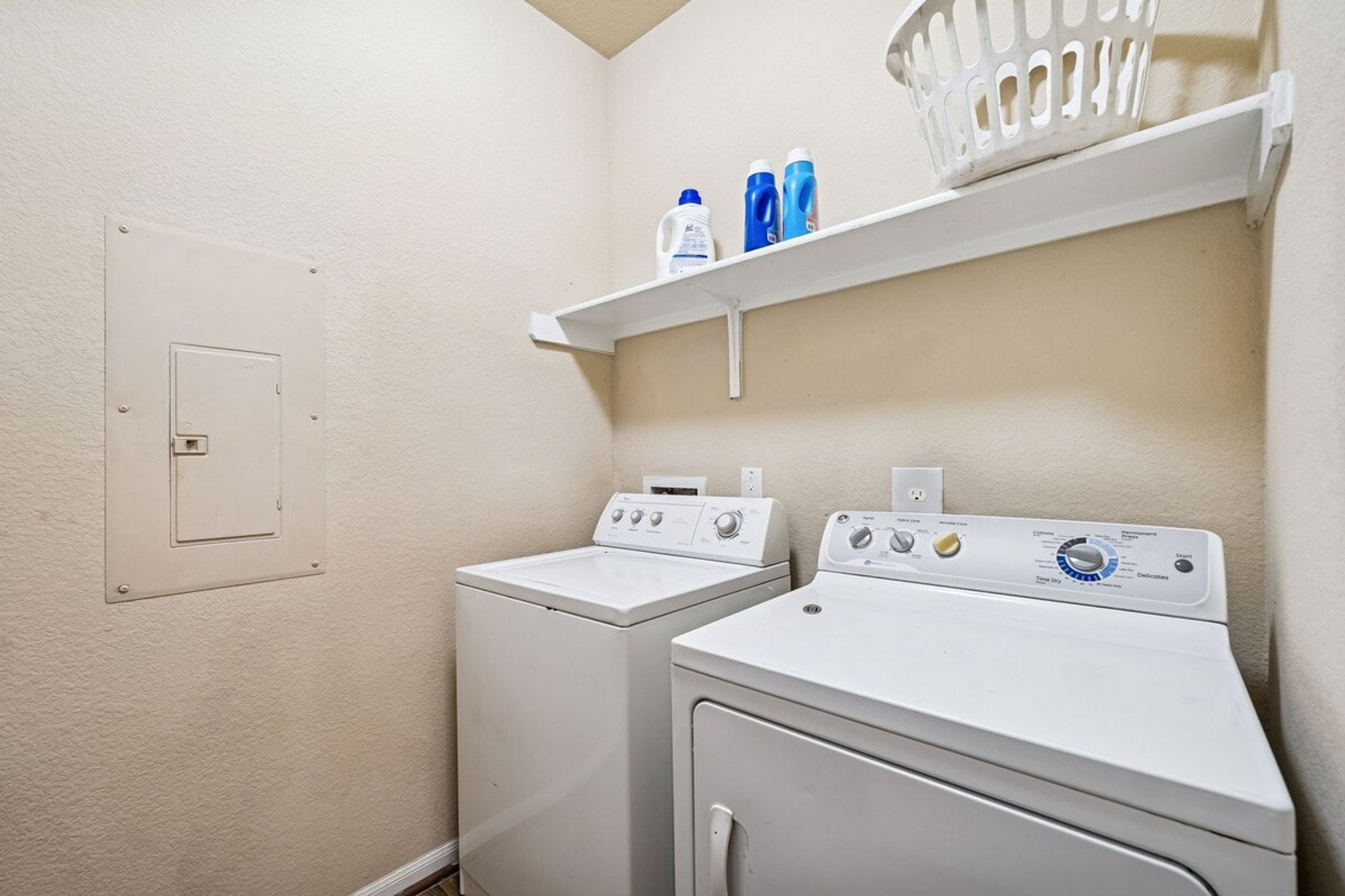 Building Photo - 3204 Ortman Dr