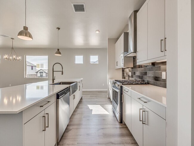 Building Photo - Beautiful New Construction Home in Edmond/...