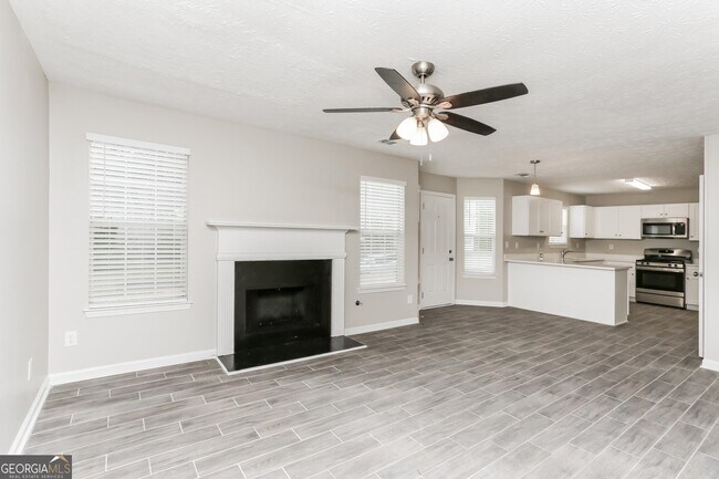 Building Photo - 4792 Creekside Pl