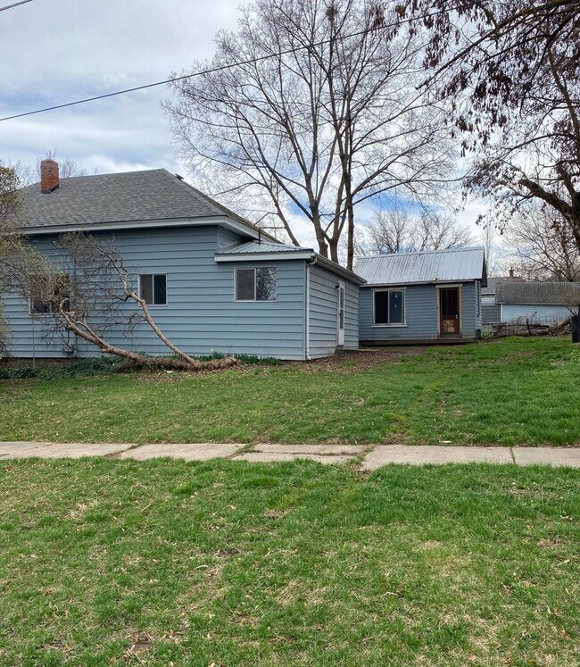 Building Photo - 1712 Walnut St