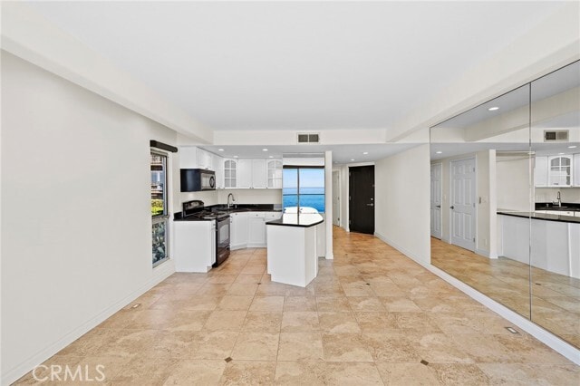 Building Photo - 609 Sleepy Hollow Ln