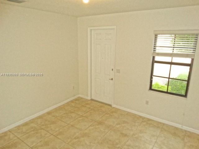 Building Photo - 754 NE 191st Terrace