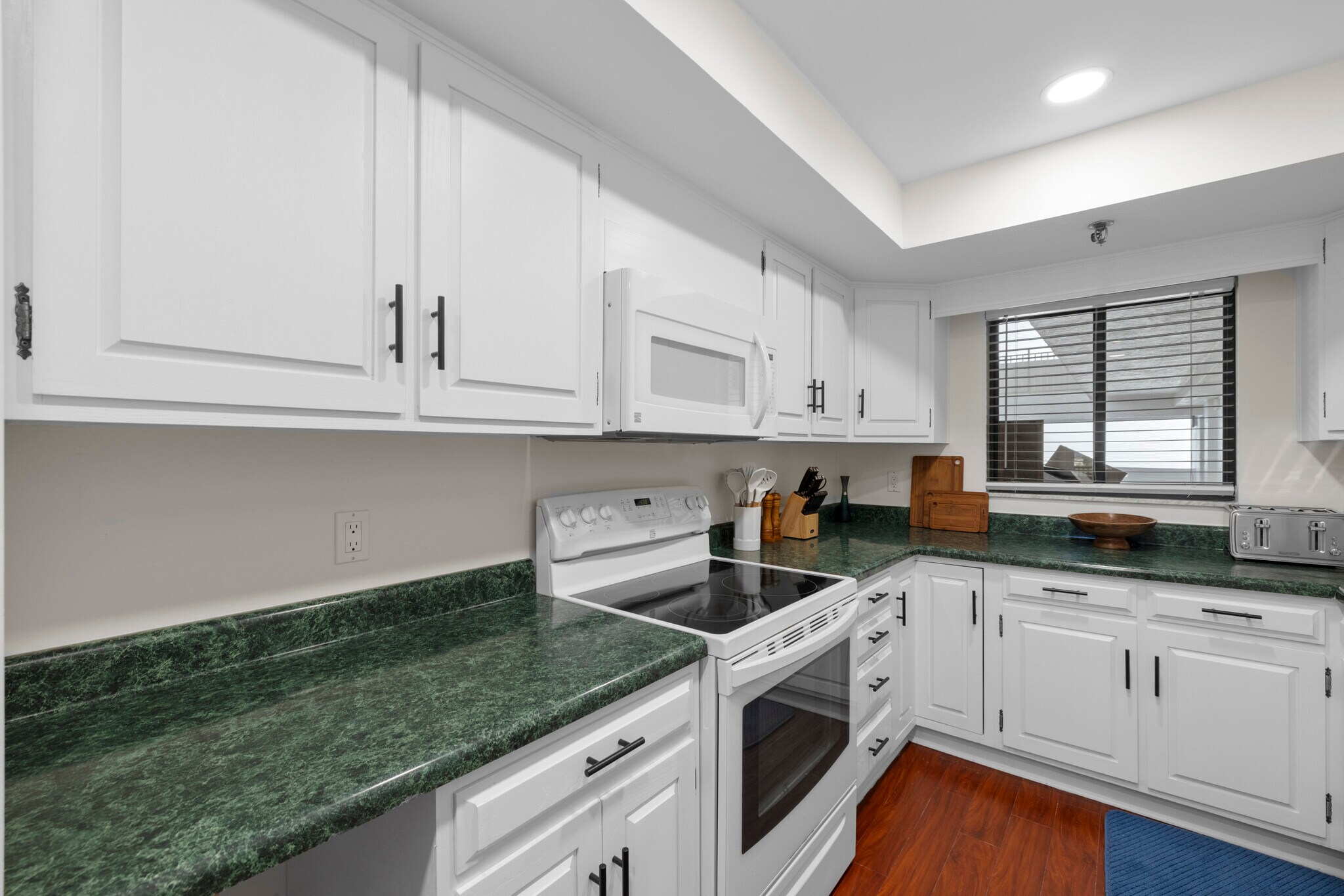 Kitchen - 1104 Benjamin Franklin Dr