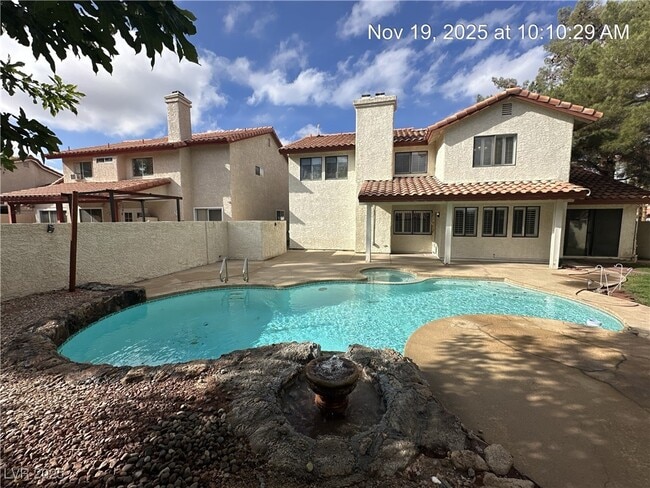 Building Photo - 398 Decareo Ct