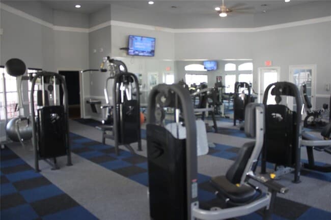 Building Photo - 13929 Fairway Island Dr