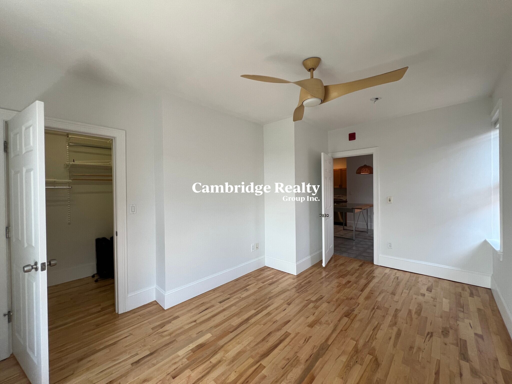 Building Photo - 1228 Cambridge St