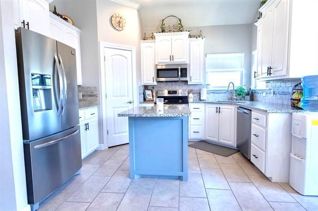 Building Photo - 132 Foxtrot Ln