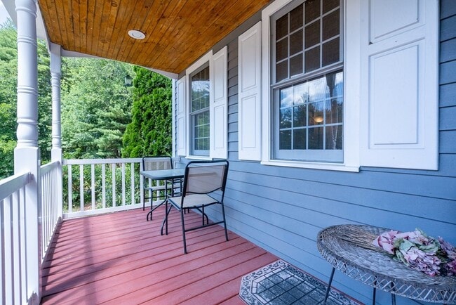 Building Photo - 88 Providence Rd