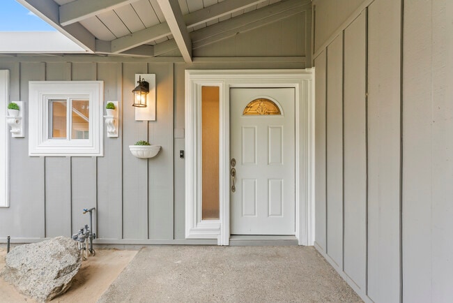 Building Photo - 154 Baxter Ave