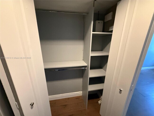 Building Photo - 9723 NW 49th Terrace