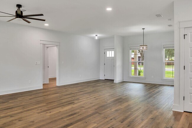 Building Photo - 6436 Kylito Cir
