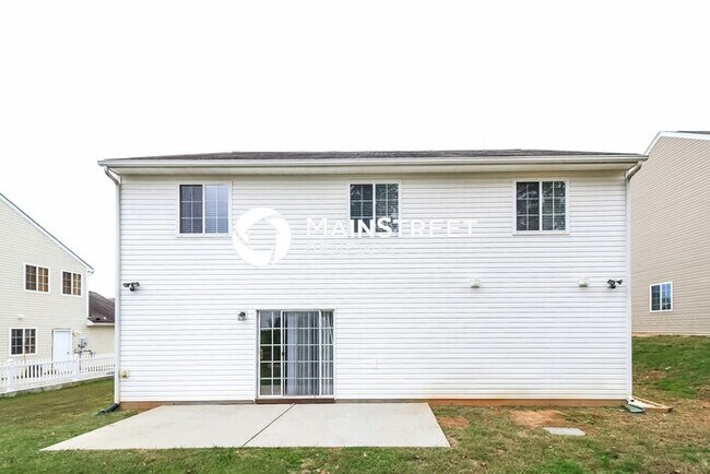 Building Photo - 5 Bedroom Pet-Friendly Home in Browns Summit, NC with Main Street Renewal