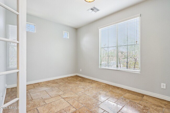 Building Photo - 7351 W Palo Brea Ln