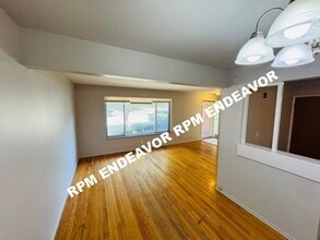 Building Photo - 617-619 San Gabriel PI