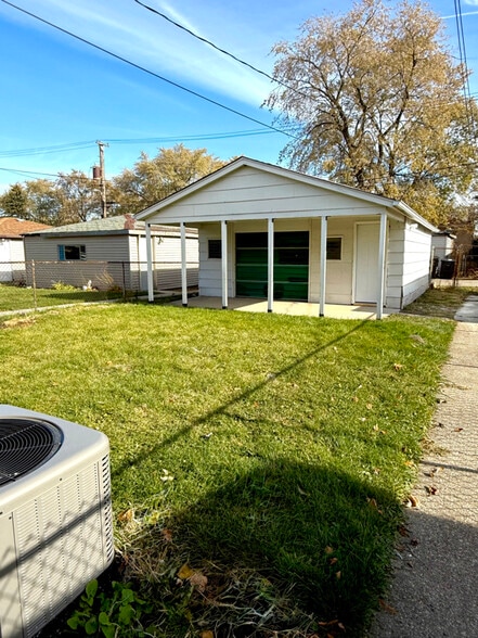 Building Photo - 4537 S Lavergne Ave