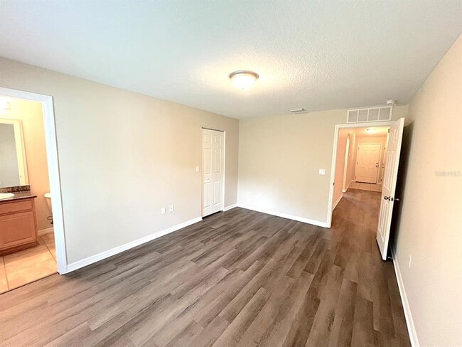 Building Photo - 59 Pine Haven Dr