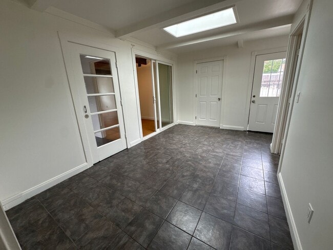 Building Photo - AVAILABLE! OPEN HOUSE FRIDAY 6/12/26 from 3:00-4:30 PM