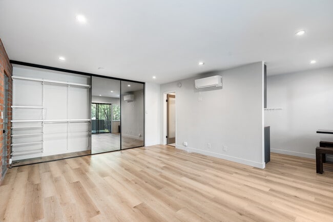 Building Photo - Hollywood Biltmore