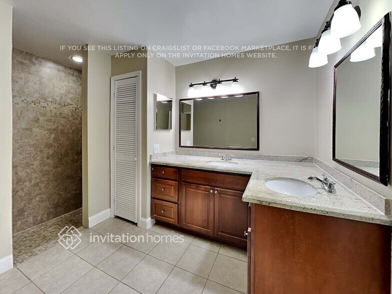 Building Photo - 8855 NW 47th Dr