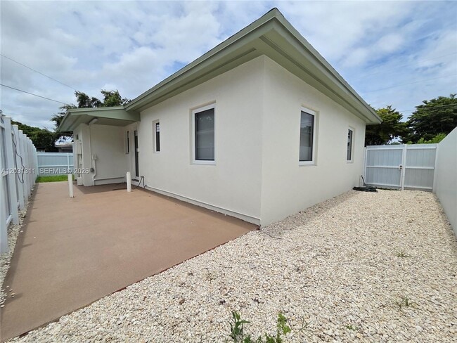 Building Photo - 240 NW 51st Ave