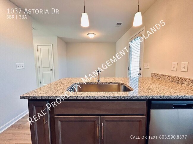 Building Photo - 1037 Astoria Dr