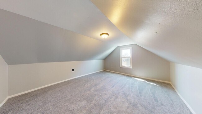 Building Photo - 3123 W 58th St