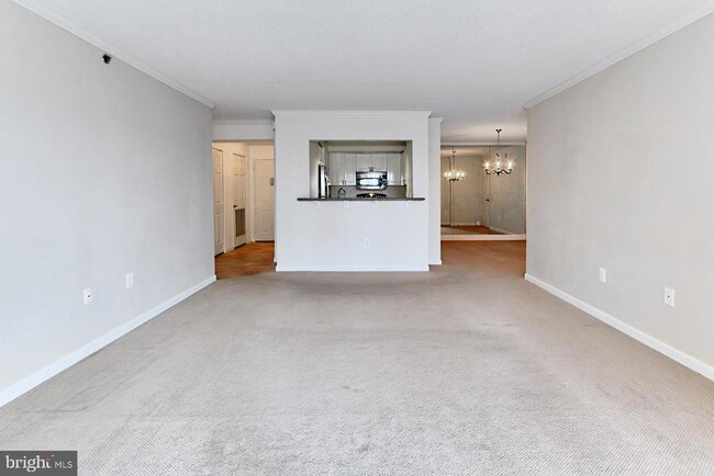 Building Photo - 2121 Jamieson Ave