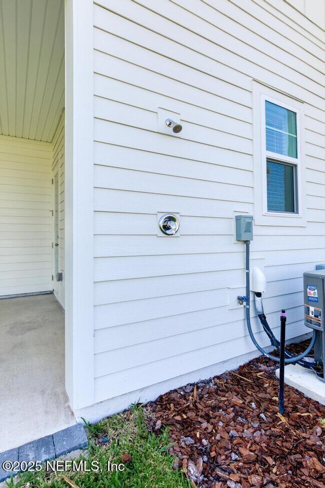 Building Photo - 475 Marquesa Cir