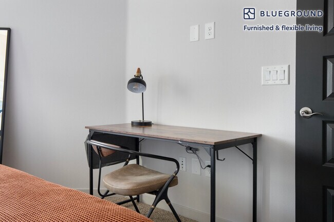 Building Photo - 5550 Grosvenor Blvd