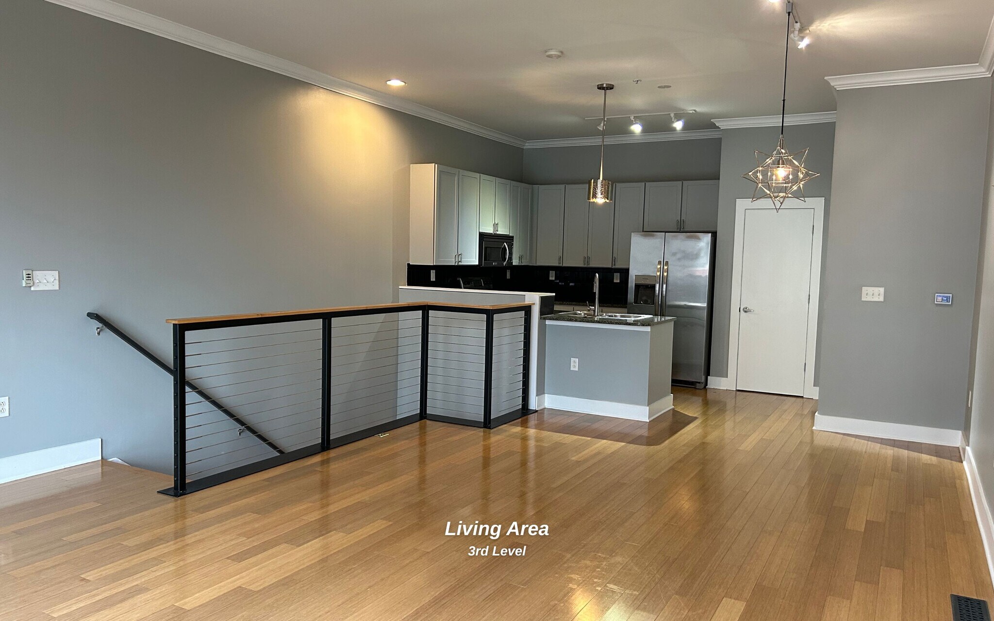 Building Photo - 129 Walnut St