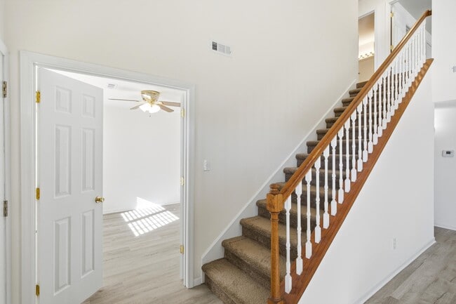 Building Photo - 1709 Juniper Dr