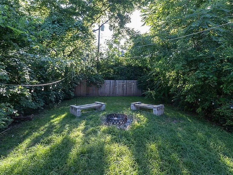 Building Photo - 3814 Wayne Ave